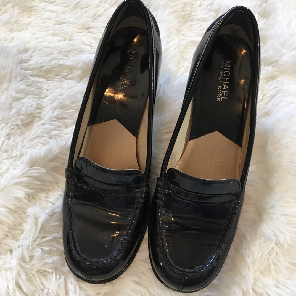 MICHEAL KORS PUMPS